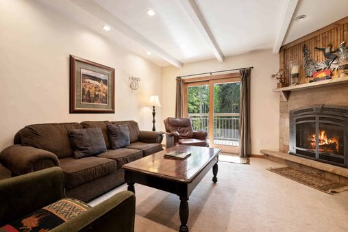 Gas fireplace