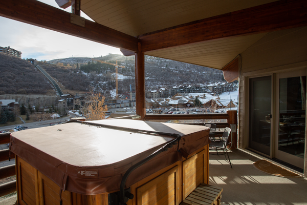 Trails End Lodge and Pine Inn Town Homes Private Hot Tubs