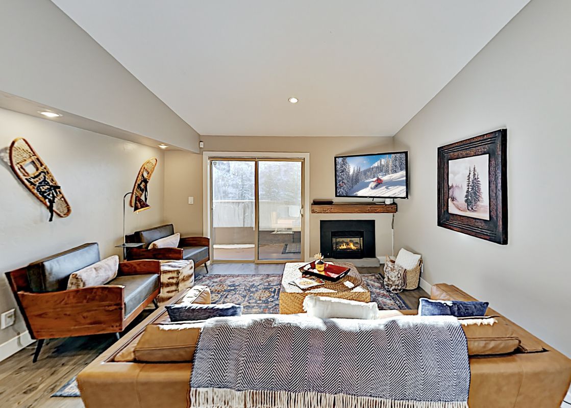 02 Living Room