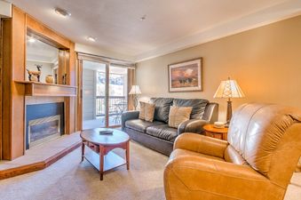 Torian Plum Plaza 406