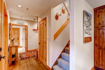 24-Kiva-324 entry