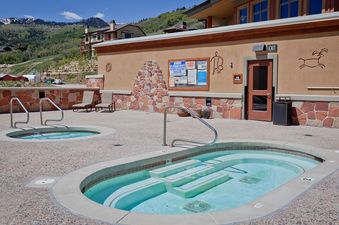 Hot_Tub