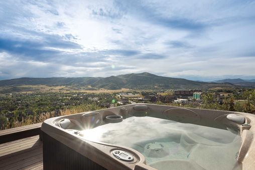 Private Outdoor Hot Tub