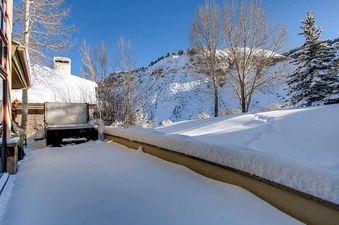 17-Enclave-158-Patio-1500x1000-72dpi-1
