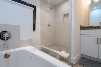 Bear Creek Lodge 207B
