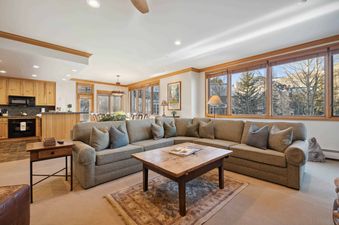 Highlands Lodge 203