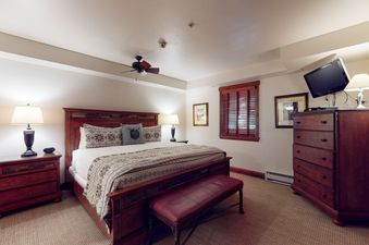 11 Lion Square North 290 Vail