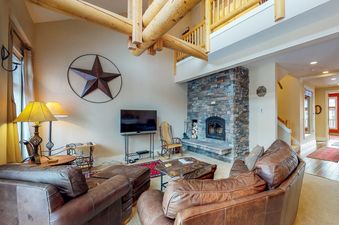 04 Living Room