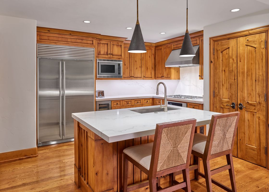 Penthosue 905 Kitchen