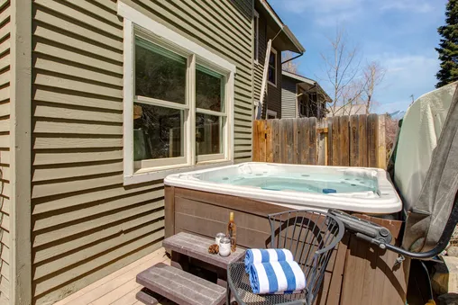 Outdoor Private Hot Tub