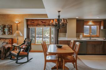 03 Shoshone Condominium Hotel One Bedroom and Loft
