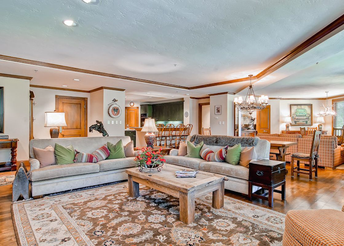 McCoy Peak Lodge 101