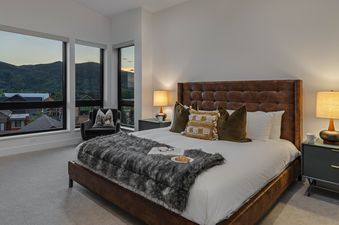 10 Friesian Chalet