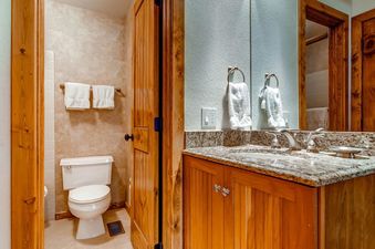 19-ridgepoint-185-bath-c1