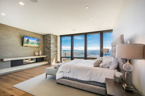 Multiple Fireplaces
