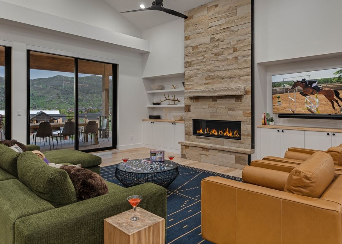 01 Friesian Chalet Great Room