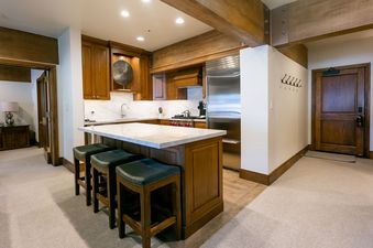Stein Eriksen Lodge Luxury One Bedroom with Hot Tub