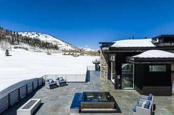 18 Colony 264 Private Hot Tub