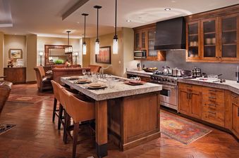 Panorama Peak Penthouse One Steamboat Place 601