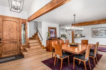09 Dining Area