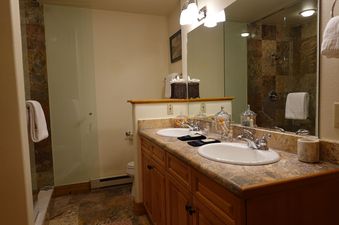 Bear Creek Lodge 111B