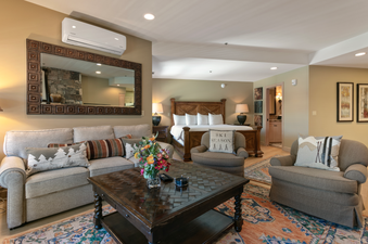 Royal Plaza 303