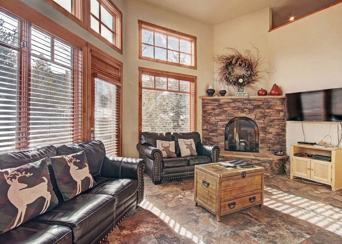 03 Living Room