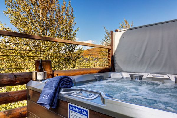 Comstock Lodge Private Hot Tub