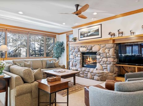 Highlands Lodge 203