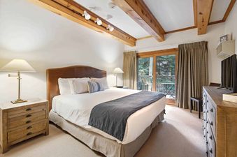 Lodge at Lionshead 120A
