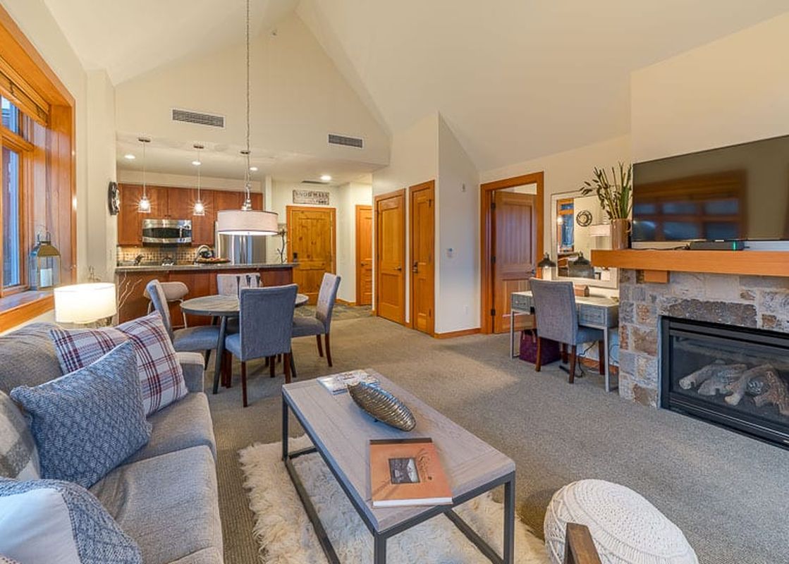 Capitol Peak Lodge 3322