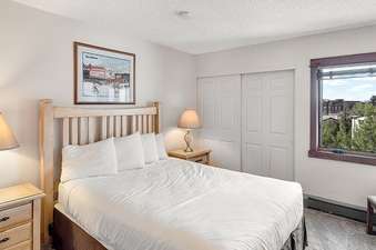 Ski Inn Condominium 222