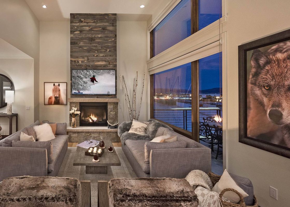 01 Living Room