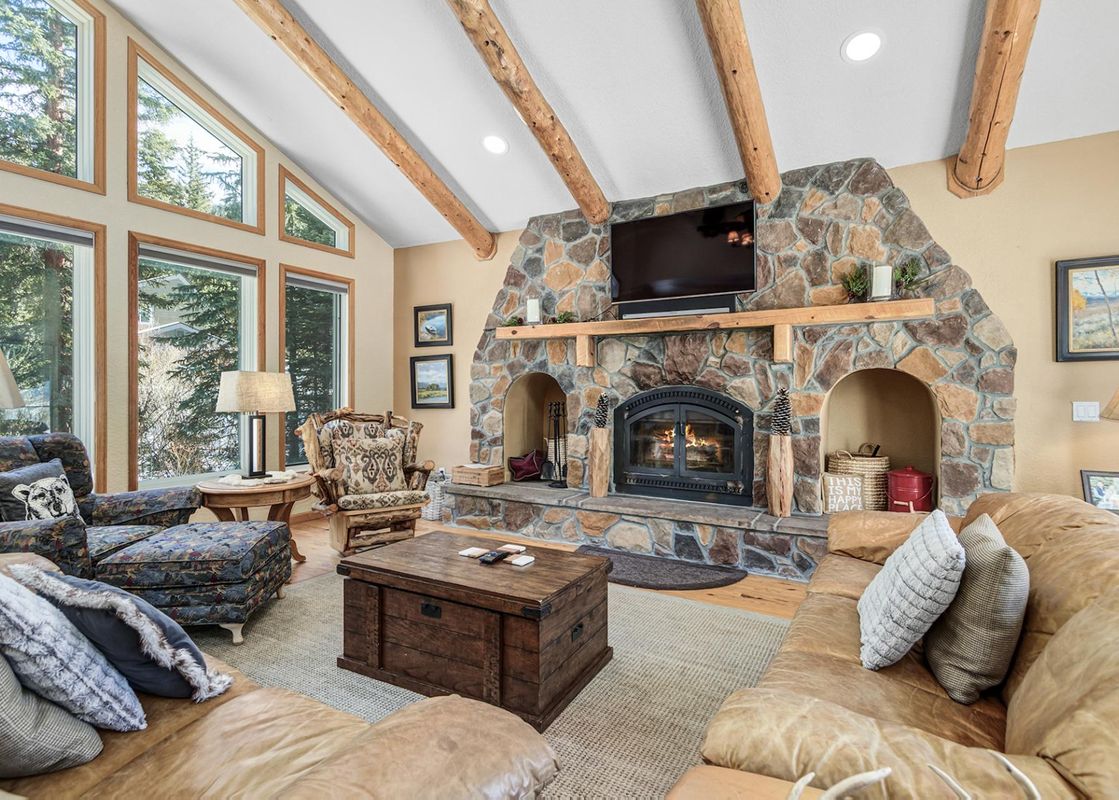03 Living Room