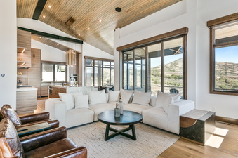 SkyRidge 1592 Leo Court