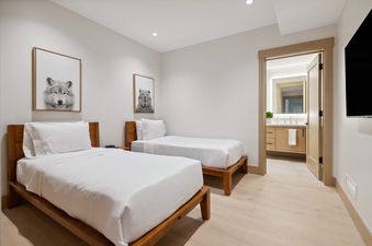 One Riverfront Condo 305