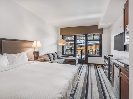 Capitol Peak Lodge 3514