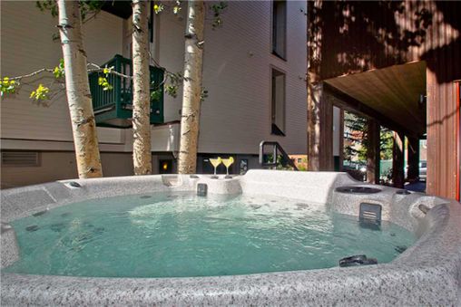 Outdoor Hot Tub