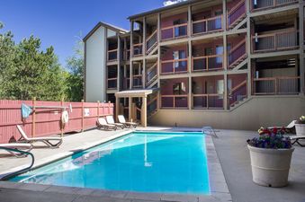 13 Snowcrest