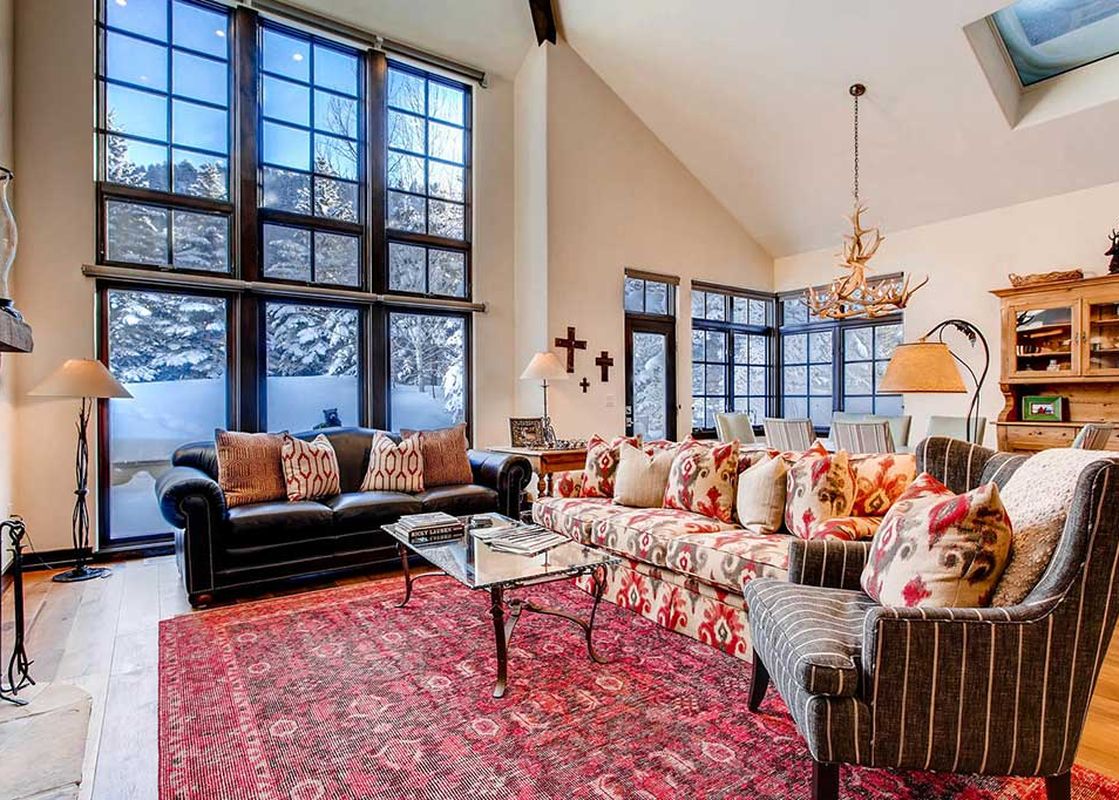 01-Enclave-158-Living-Room-1500x1000-72dpi-2