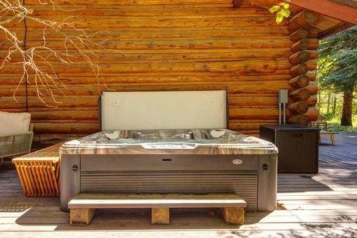 Private Hot Tub