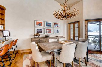 24-Meadows-Court-Beaver-Creek-large-008-12-Dining-Room-1500x1000-72dpi