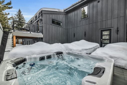 Private Hot Tub