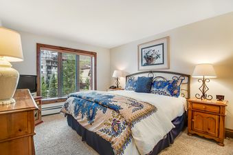 09 Bedroom