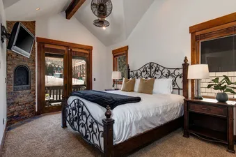14 Bedroom
