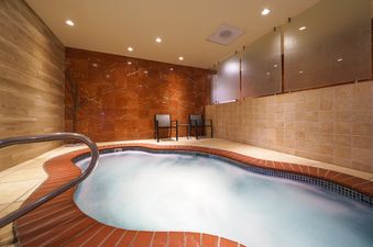 Vails Mountain Haus Three Bedroom Valleyside Penthouse