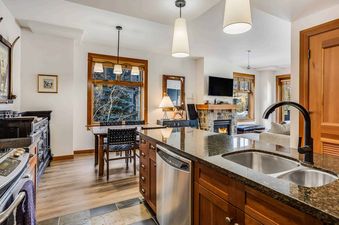 Capitol Peak Lodge 3313