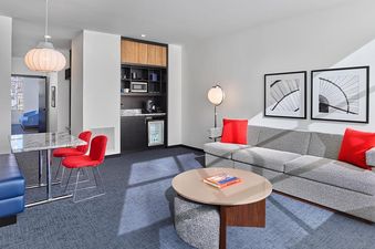 Aspen Meadows Deluxe Two Bedroom Mountain Suite Accessible
