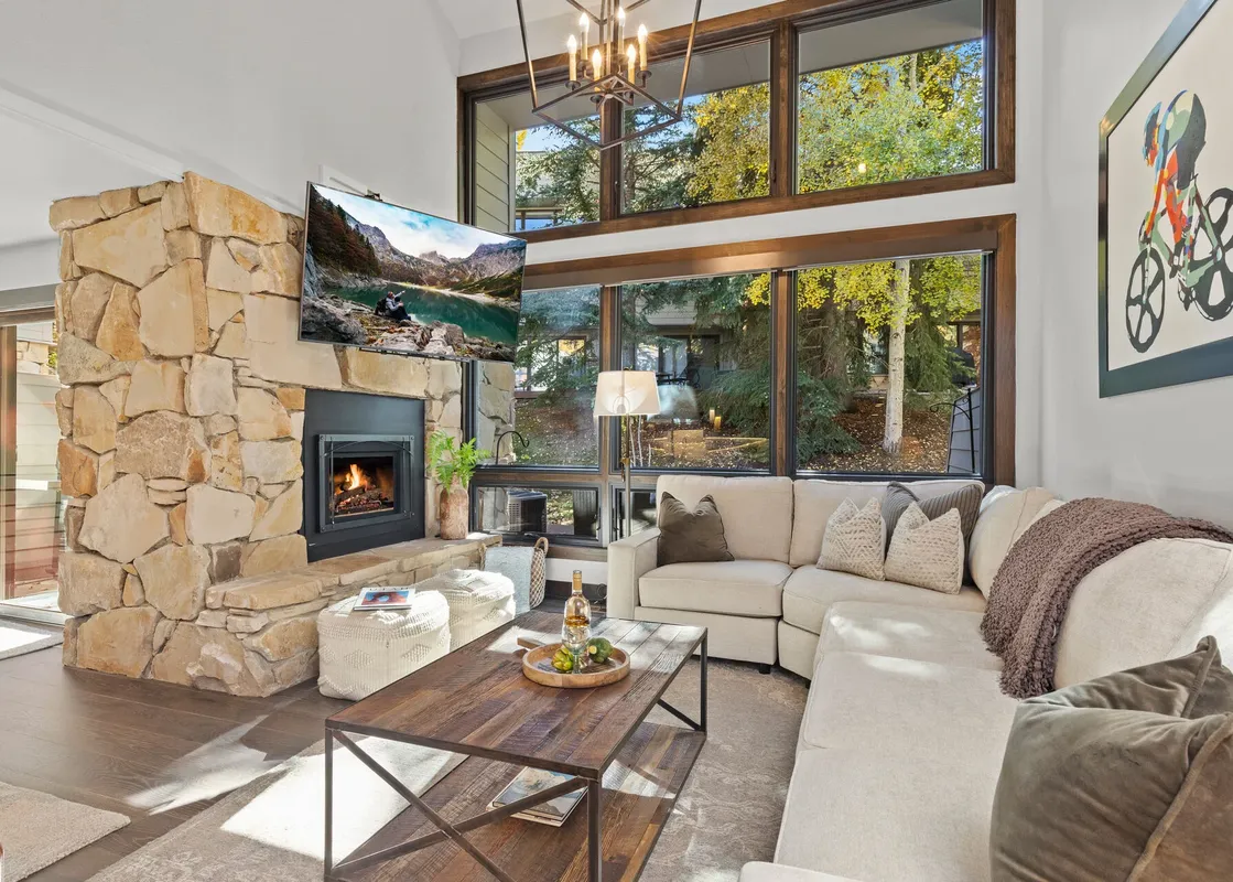 01 Living Room