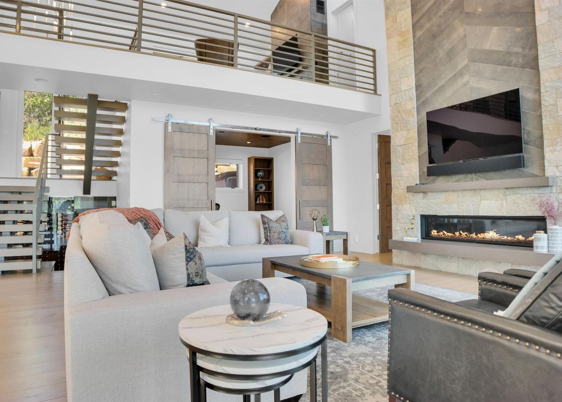 02 Sun Ridge Retreat